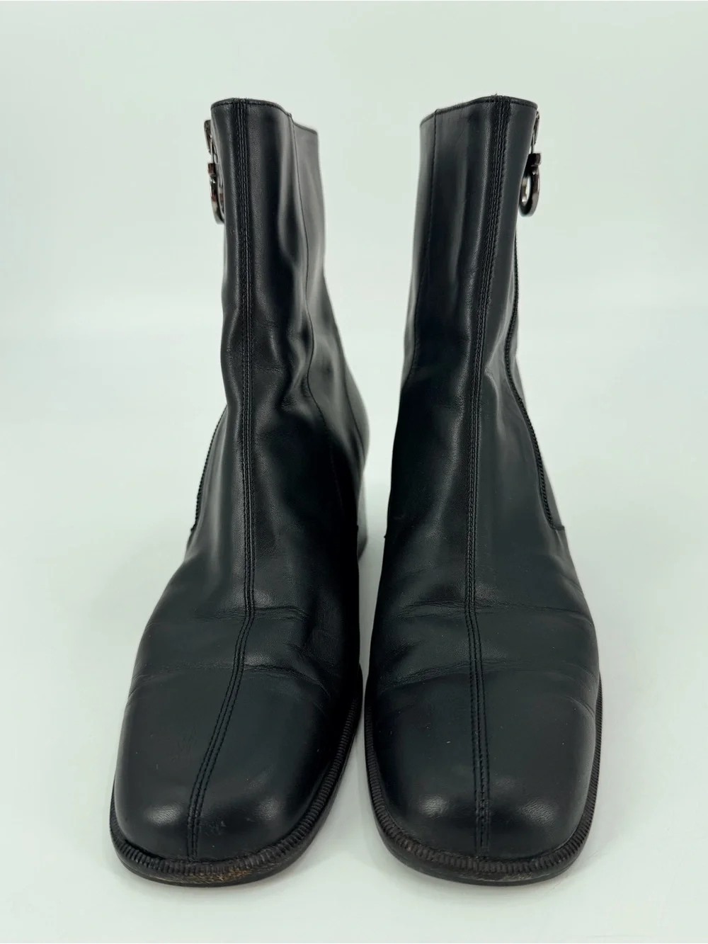 Vintage Y2K Salvatore Ferragamo Black Leather Zip Ankle Boots 8 Quiet Luxury